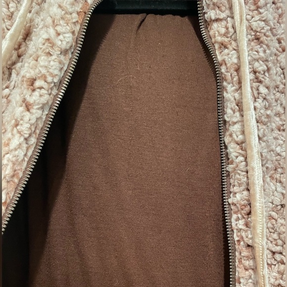 Hem & thread pink blush gold hooded vest size Small - Picture 5 of 8